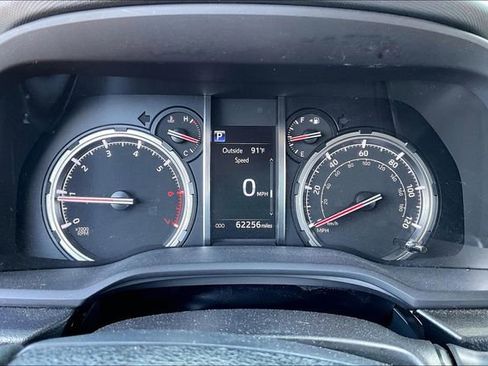 Used 2020 Toyota 4Runner TRD Off-Road Premium w/ Moonroof Package AWD/4WD image 10