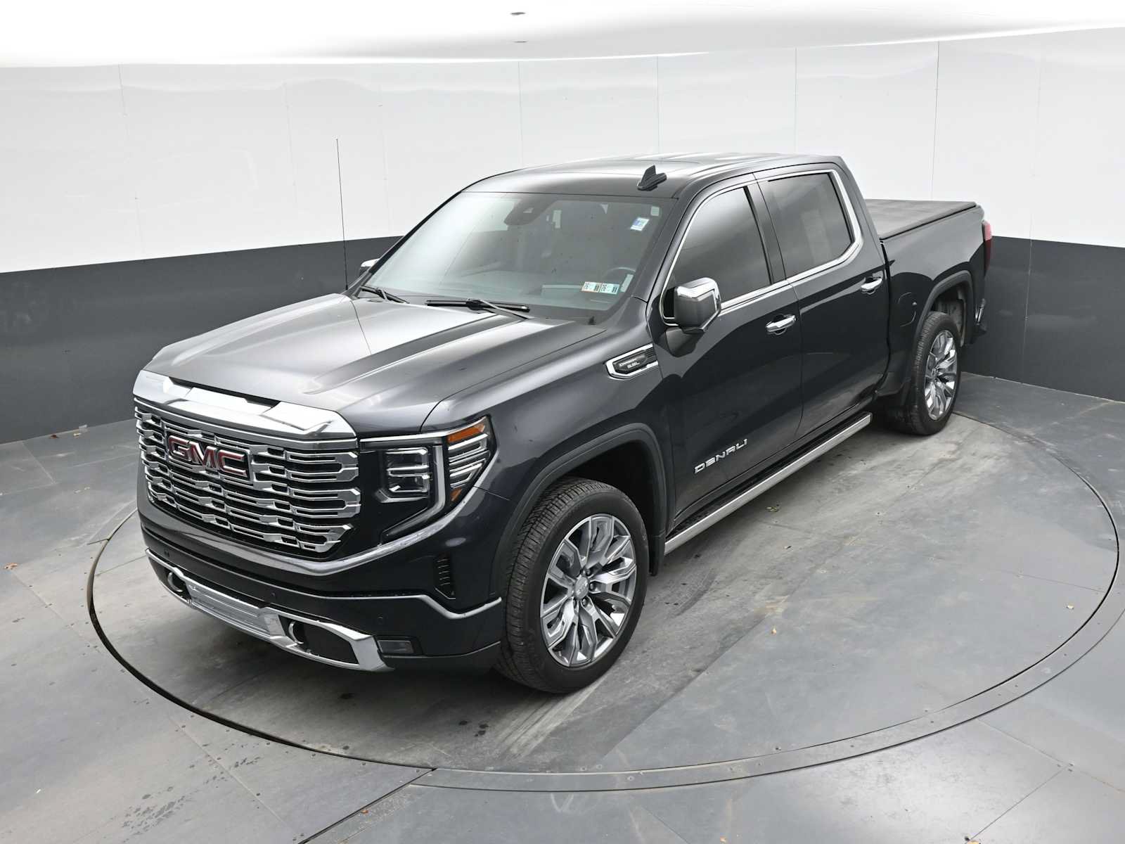 Used 2023 GMC Sierra 1500 Denali w/ Denali Reserve Package AWD/4WD image 15
