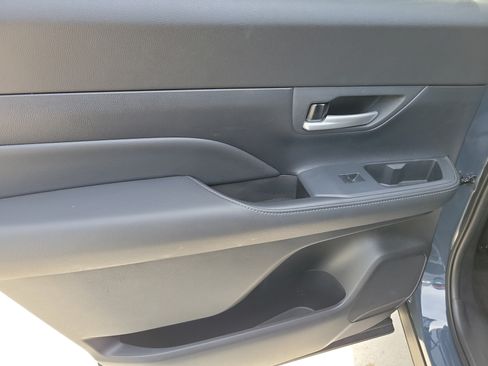 Certified 2024 Toyota Grand Highlander FWD image 12