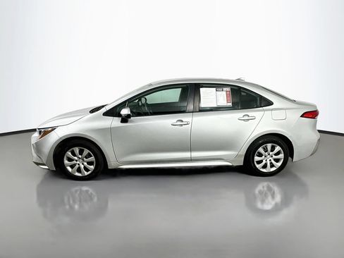 Used 2022 Toyota Corolla LE FWD image 5