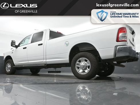 Used 2023 RAM 2500 Tradesman w/ Chrome Appearance Group AWD/4WD image 14
