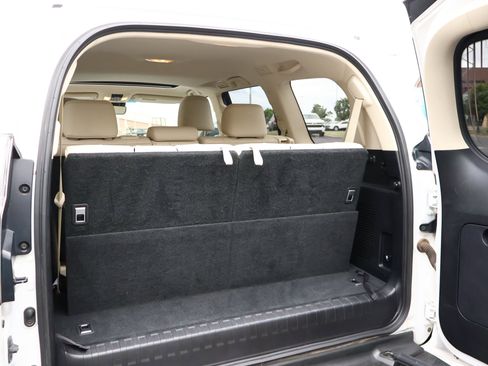 Used 2021 Lexus GX 460 Luxury w/ Off Road Package AWD/4WD image 29