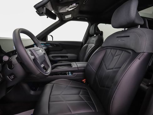 Used 2027 Kia Telluride X-Line SX Prestige w/ Towing Package AWD/4WD image 11