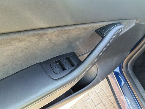 Used 2022 Tesla Model Y Performance image 15