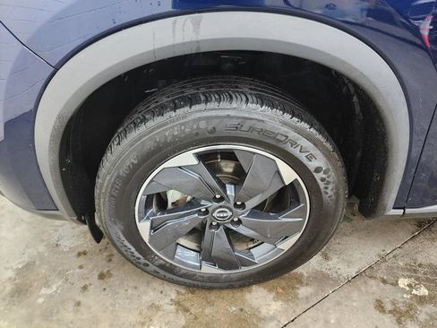 Used 2024 Nissan Rogue SV AWD/4WD image 36