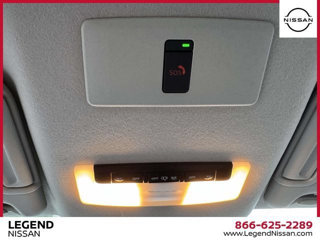 Used 2025 Nissan Versa SR w/ Trunk Package FWD image 28