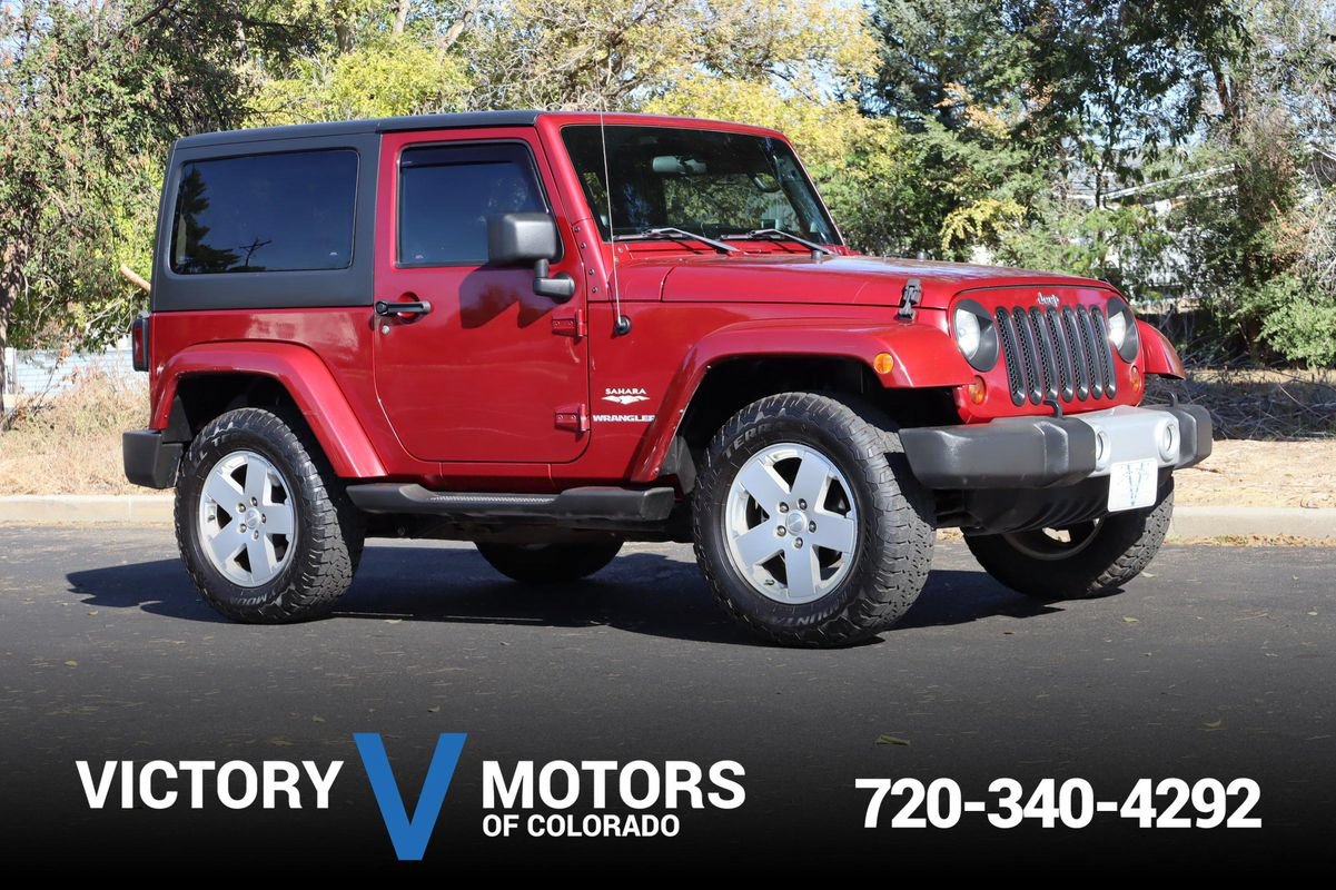 Used 2012 Jeep Wrangler Sahara w/ Connectivity Group AWD/4WD image 1