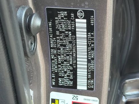 Used 2024 Toyota Camry SE FWD image 32