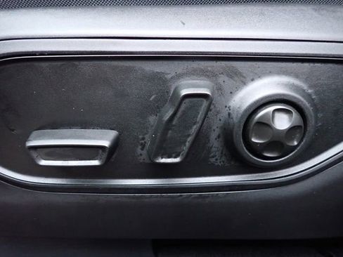New 2025 Jeep Grand Cherokee Limited w/ MOPAR Finishing Package AWD/4WD image 17
