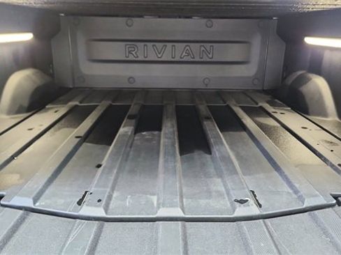 Used 2022 Rivian R1T Launch Edition image 15