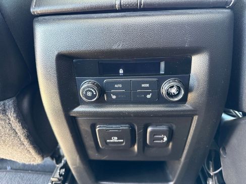 Used 2020 Chevrolet Traverse High Country AWD/4WD image 23