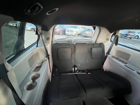 Used 2014 Dodge Grand Caravan SE FWD image 21