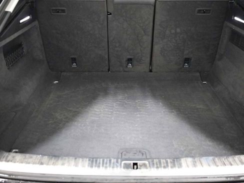 Used 2023 Audi Q8 Premium Plus w/ Premium Plus Package image 39