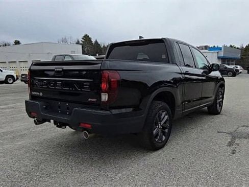 Used 2024 Honda Ridgeline Sport image 8