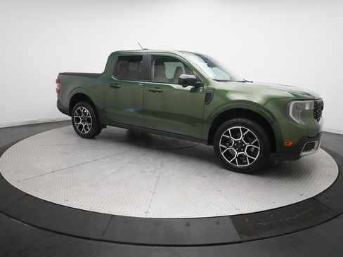 Used 2025 Ford Maverick Lariat AWD/4WD image 34