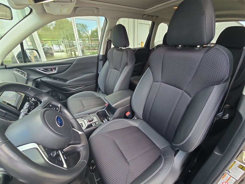 Used 2019 Subaru Forester Premium AWD/4WD image 19