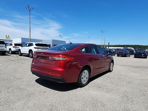 Used 2019 Ford Fusion S FWD image 4