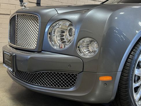 Used 2013 Bentley Mulsanne Mulliner Edition image 19