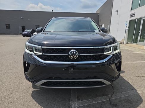 Certified 2023 Volkswagen Taos SEL AWD/4WD image 4
