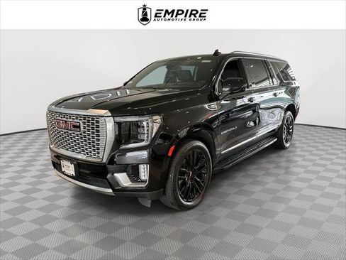 Used 2023 GMC Yukon XL Denali AWD/4WD image 1