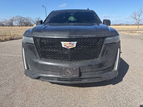 Used 2024 Cadillac Escalade Sport Platinum w/ LPO, Floor Liner Package image 2