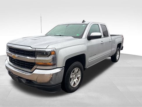 Used 2019 Chevrolet Silverado 1500 LT image 2