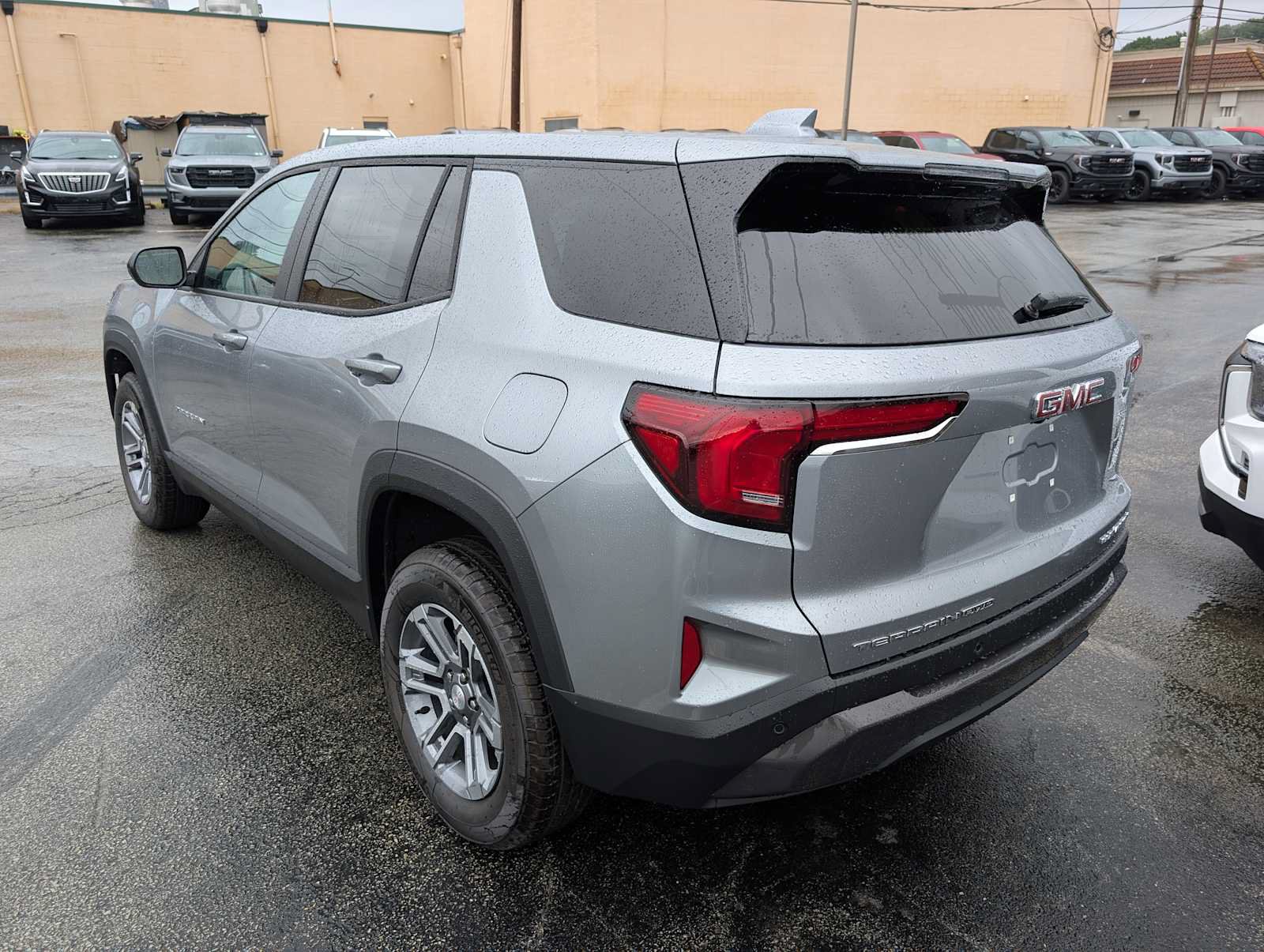 New 2027 GMC Terrain Elevation w/ LPO, Floor Liner Package AWD/4WD image 9
