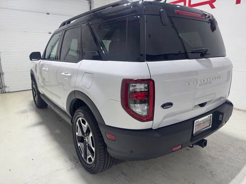 Used 2022 Ford Bronco Sport Outer Banks w/ Tech Package AWD/4WD image 5