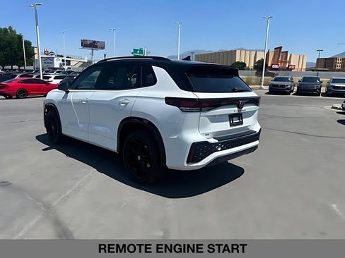 Used 2025 Volkswagen Tiguan SE R-Line AWD/4WD image 5