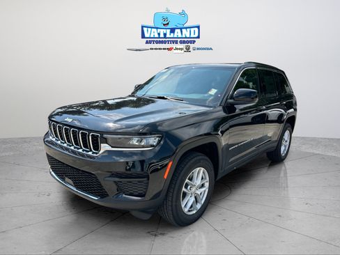 New 2026 Jeep Grand Cherokee Laredo X RWD image 1