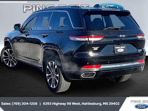 Used 2023 Jeep Grand Cherokee Overland image 2