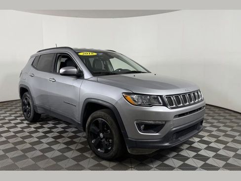 Used 2018 Jeep Compass Latitude w/ Popular Equipment Group AWD/4WD image 1
