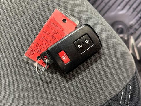 Certified 2020 Toyota Tacoma TRD Sport w/ Technology Package AWD/4WD image 30
