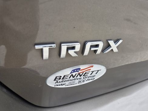 Used 2021 Chevrolet Trax LS w/ Tint and Cruise Package FWD image 15