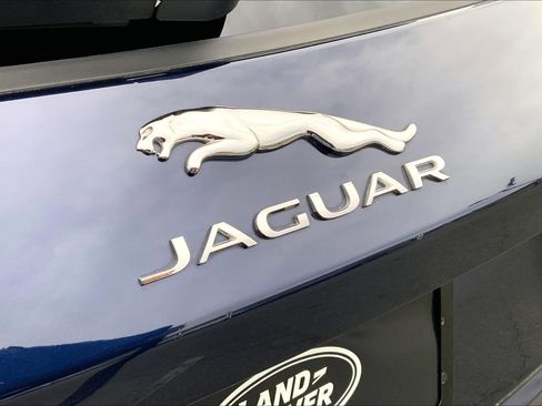 Used 2022 Jaguar F-PACE S image 9