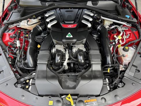 Used 2017 Alfa Romeo Giulia Quadrifoglio image 26