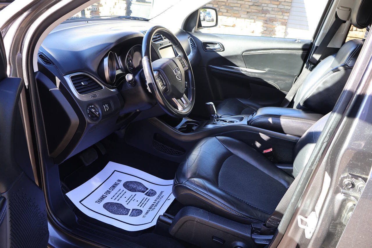 Used 2017 Dodge Journey Crossroad FWD image 12