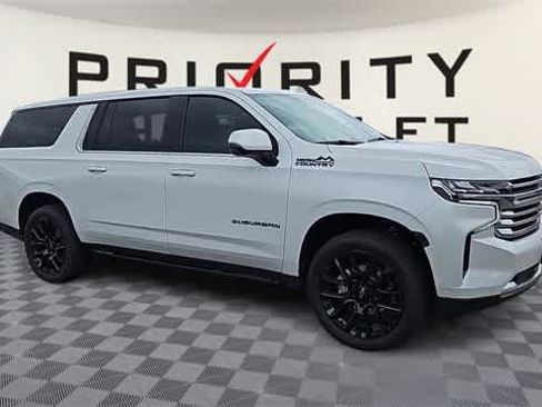 Certified 2024 Chevrolet Suburban High Country w/ Advanced Technology Package image 2