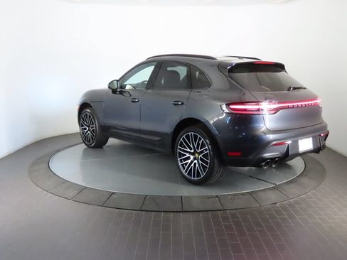 Certified 2026 Porsche Macan AWD/4WD image 3