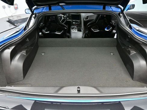 Used 2016 Chevrolet Corvette Z06 w/ 3LZ Preferred Equipment Group RWD image 9