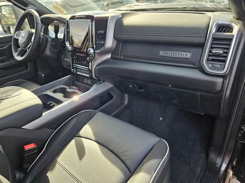 New 2026 RAM 3500 Laramie AWD/4WD image 17