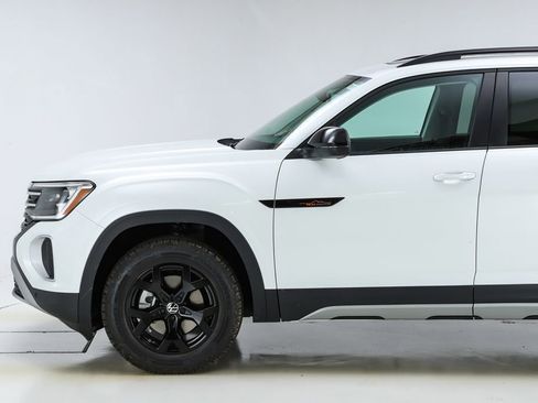 New 2026 Volkswagen Atlas Peak Edition image 42