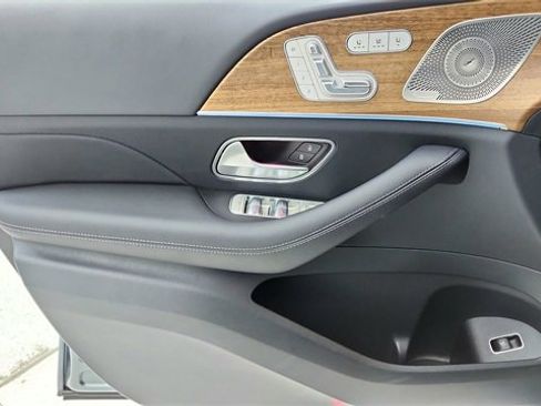 Used 2025 Mercedes-Benz GLS 450 GLS 450 image 39