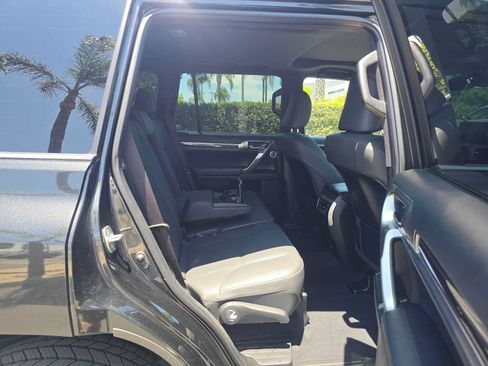 Used 2023 Lexus GX 460 Premium w/ Premium Plus Package AWD/4WD image 12
