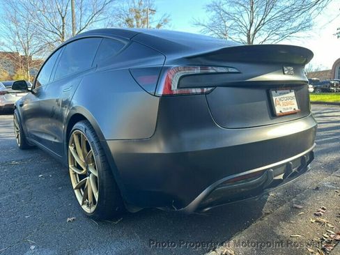 Used 2024 Tesla Model 3 Performance image 9