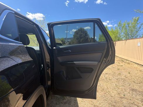 Used 2022 Volkswagen Atlas Cross Sport SEL image 26