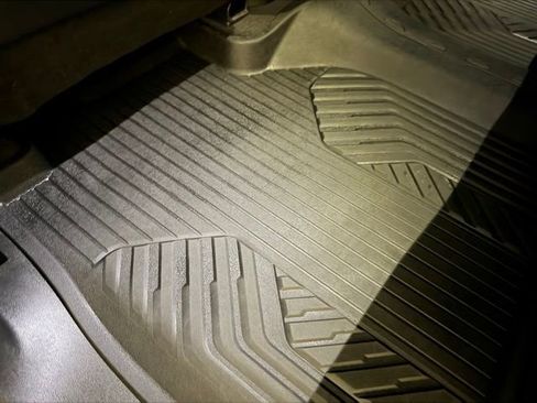 Used 2022 Chevrolet Silverado 1500 RST w/ Safety Package image 22