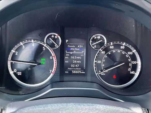 Used 2022 Lexus GX 460 Premium w/ Premium Plus Package image 18