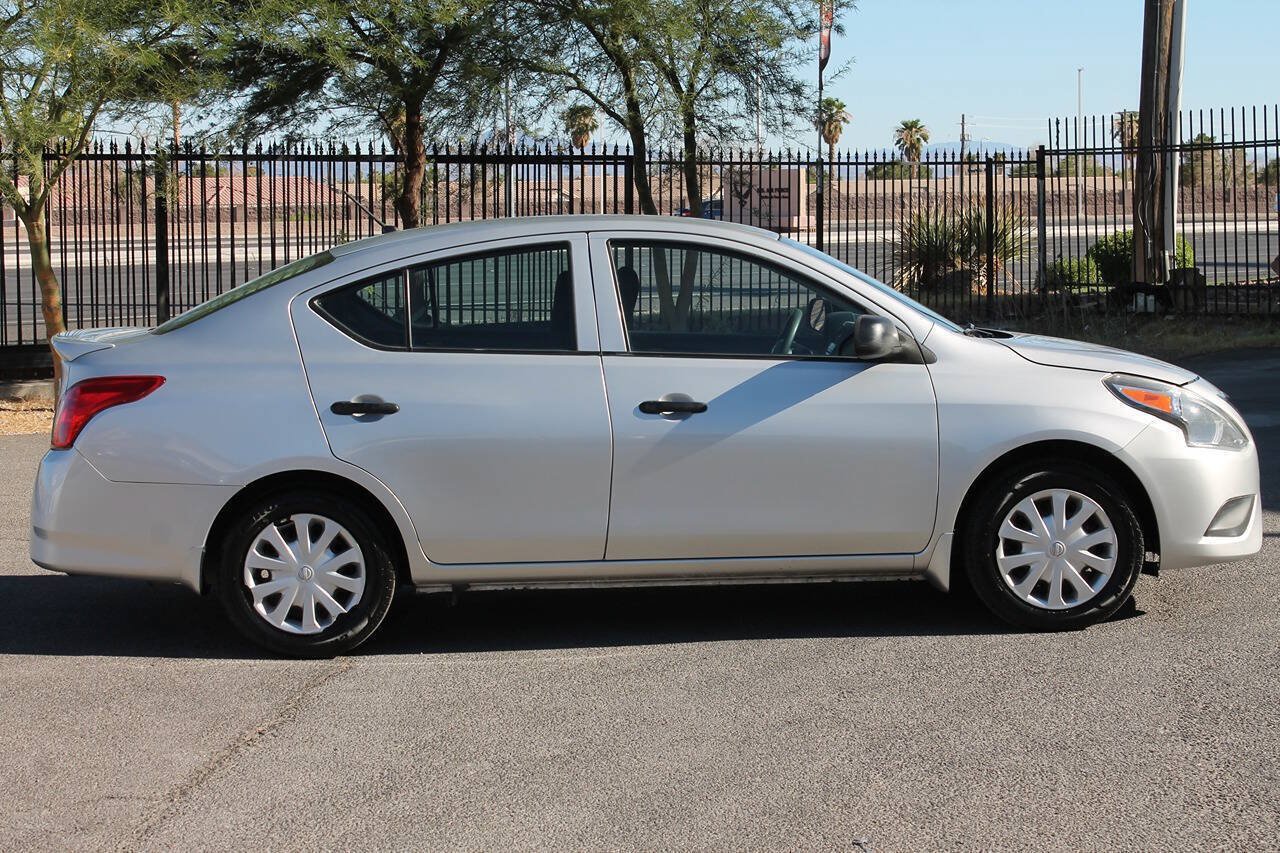 Used 2015 Nissan Versa S Plus FWD image 9