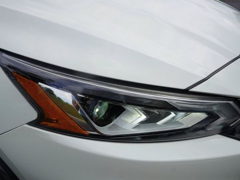 Used 2021 Nissan Altima 2.5 SV w/ SV Premium Package FWD image 11